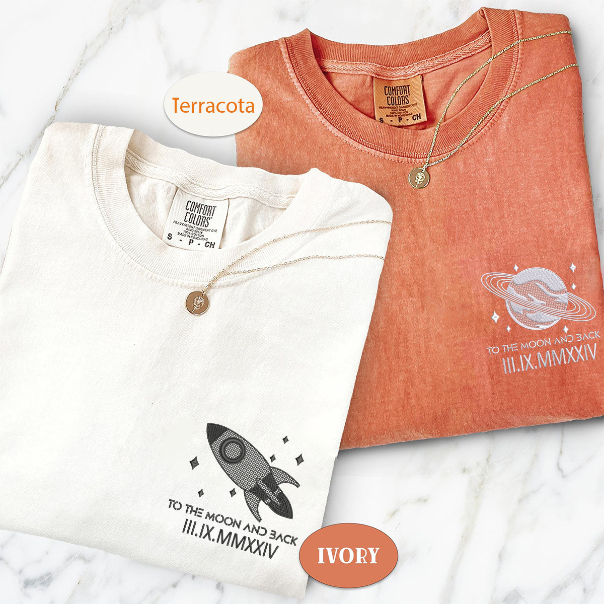 T-shirts assortis personnalisés brodés avec chiffres romains « La Lune et le Dos » pour couples