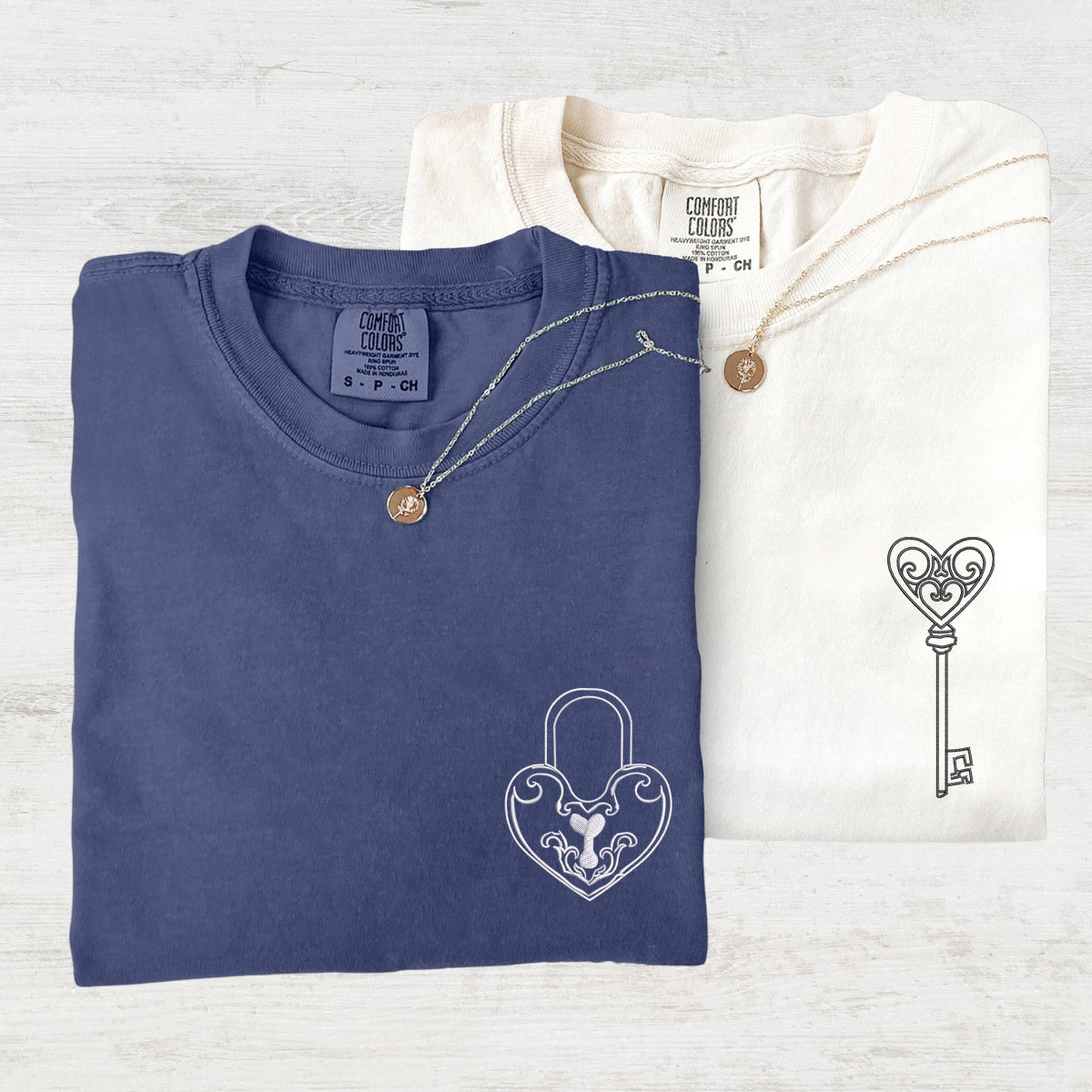Individuell bestickte T-Shirts mit Aufschrift „You are the Key to my Heart“ für Paare