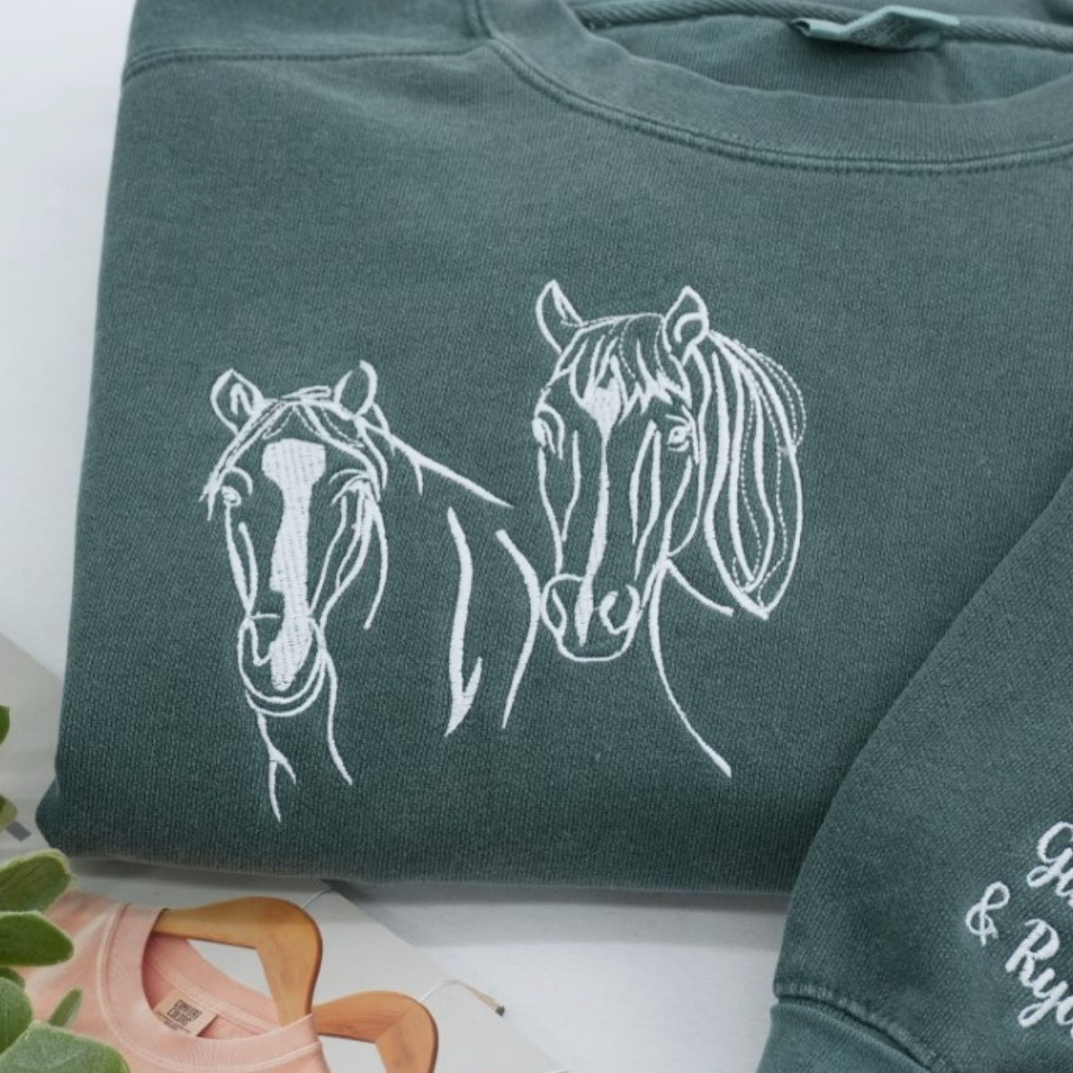 Sweats à capuche assortis brodés personnalisés avec ange et chat démon pour couples