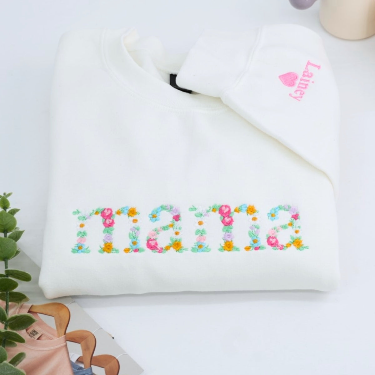 Custom Mama Floral Sweatshirt - Mom Embroidered Flower Letter Design - Perfect Mother's Day Gift