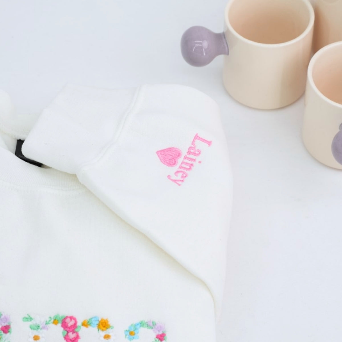 Custom Mama Floral Sweatshirt - Mom Embroidered Flower Letter Design - Perfect Mother's Day Gift