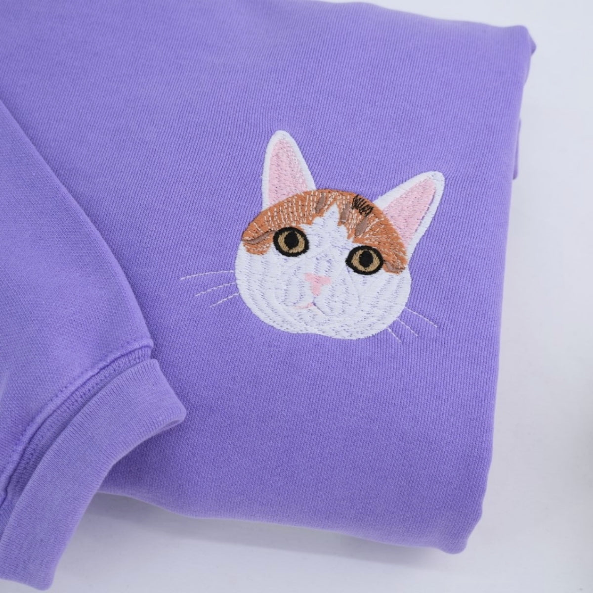 Custom Multi-Cat Portrait Sweatshirts - Personalized Pet Faces with Names - Multiple Cat Owner Gift
