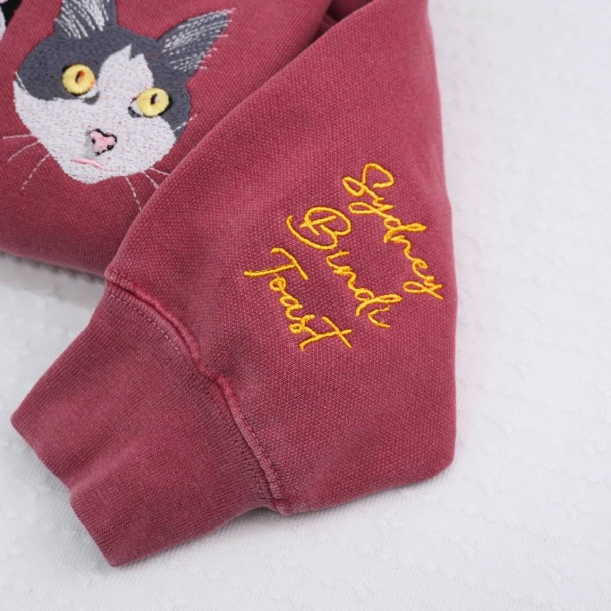 Individuell bestickte Engel- und Dämonenkatze-Kapuzenpullover für Paare