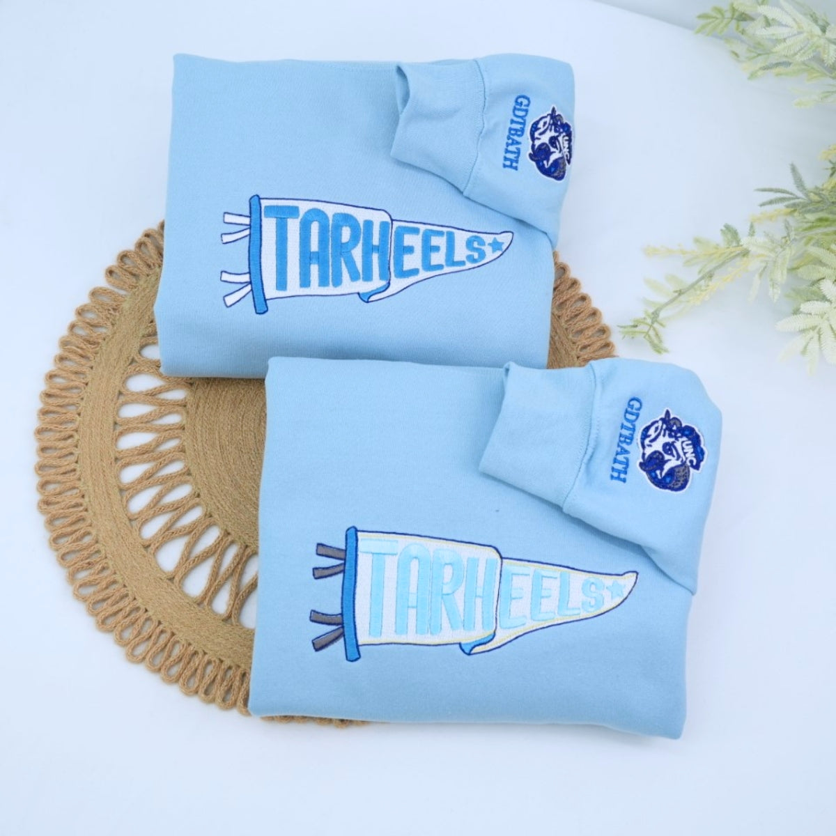 Individuell bestickte Engel- und Dämonenkatze-Kapuzenpullover für Paare