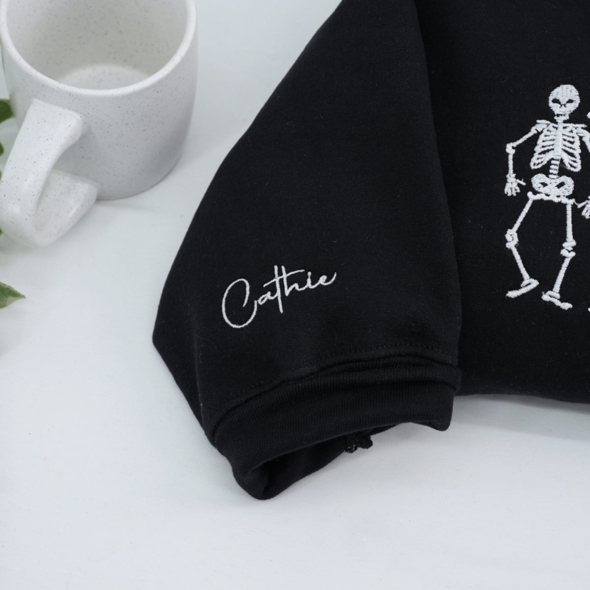 Individuell bestickte Engel- und Dämonenkatze-Kapuzenpullover für Paare