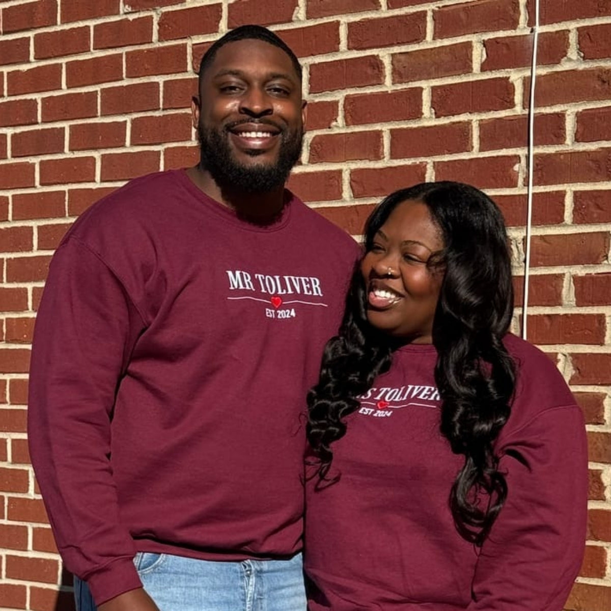 Sweat à capuche ou sweat-shirt brodé Mr &amp; Mrs avec année Est