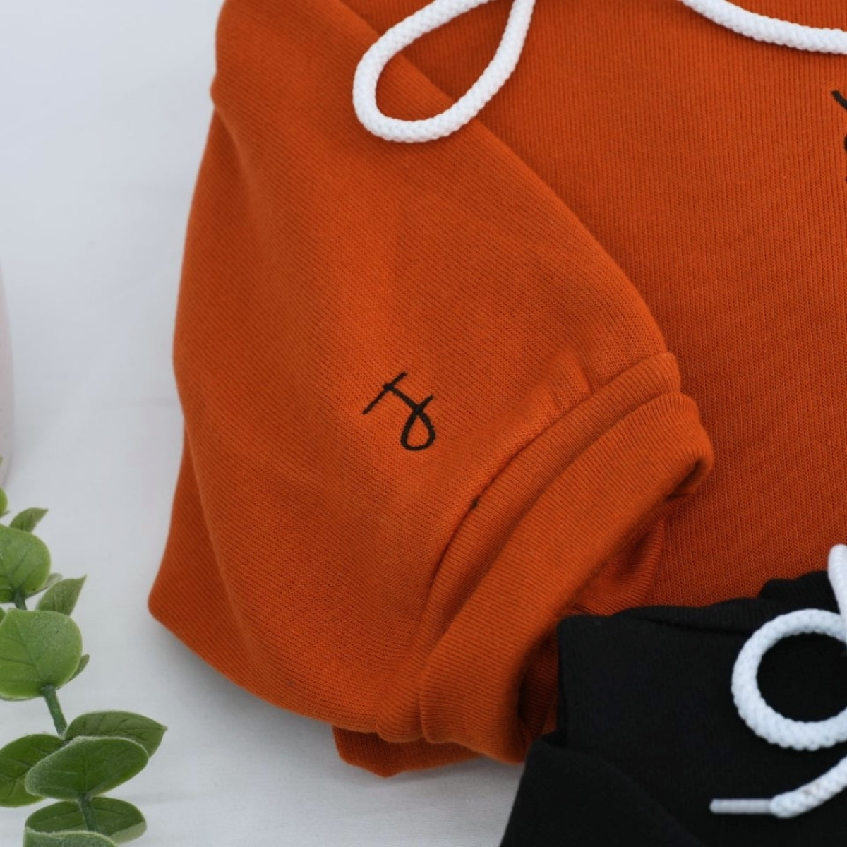Individuell bestickte Engel- und Dämonenkatze-Kapuzenpullover für Paare