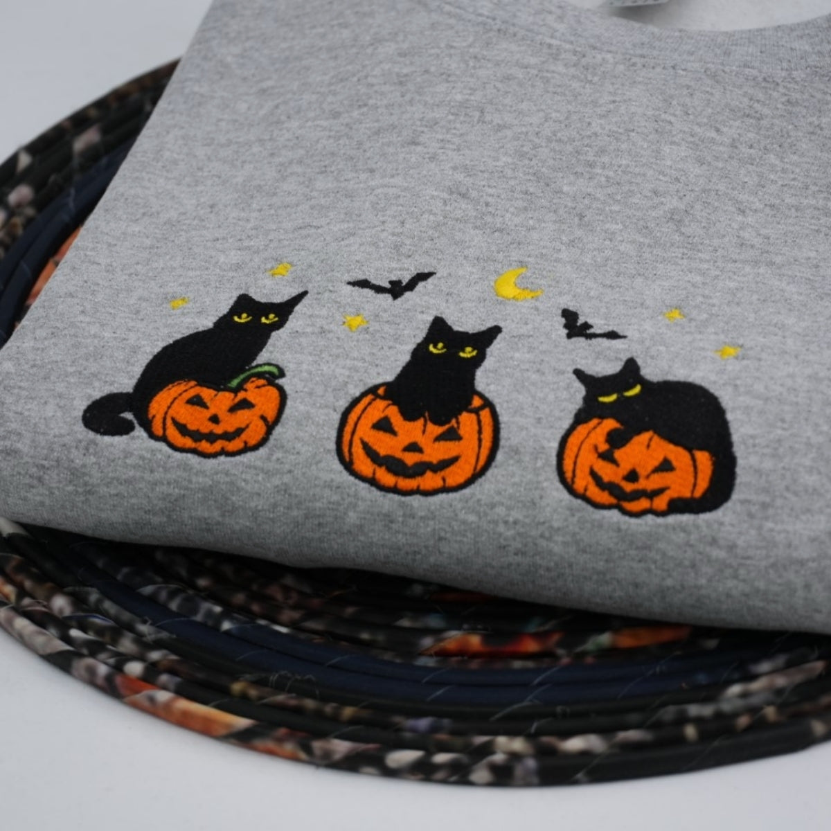 Individuell bestickte Engel- und Dämonenkatze-Kapuzenpullover für Paare