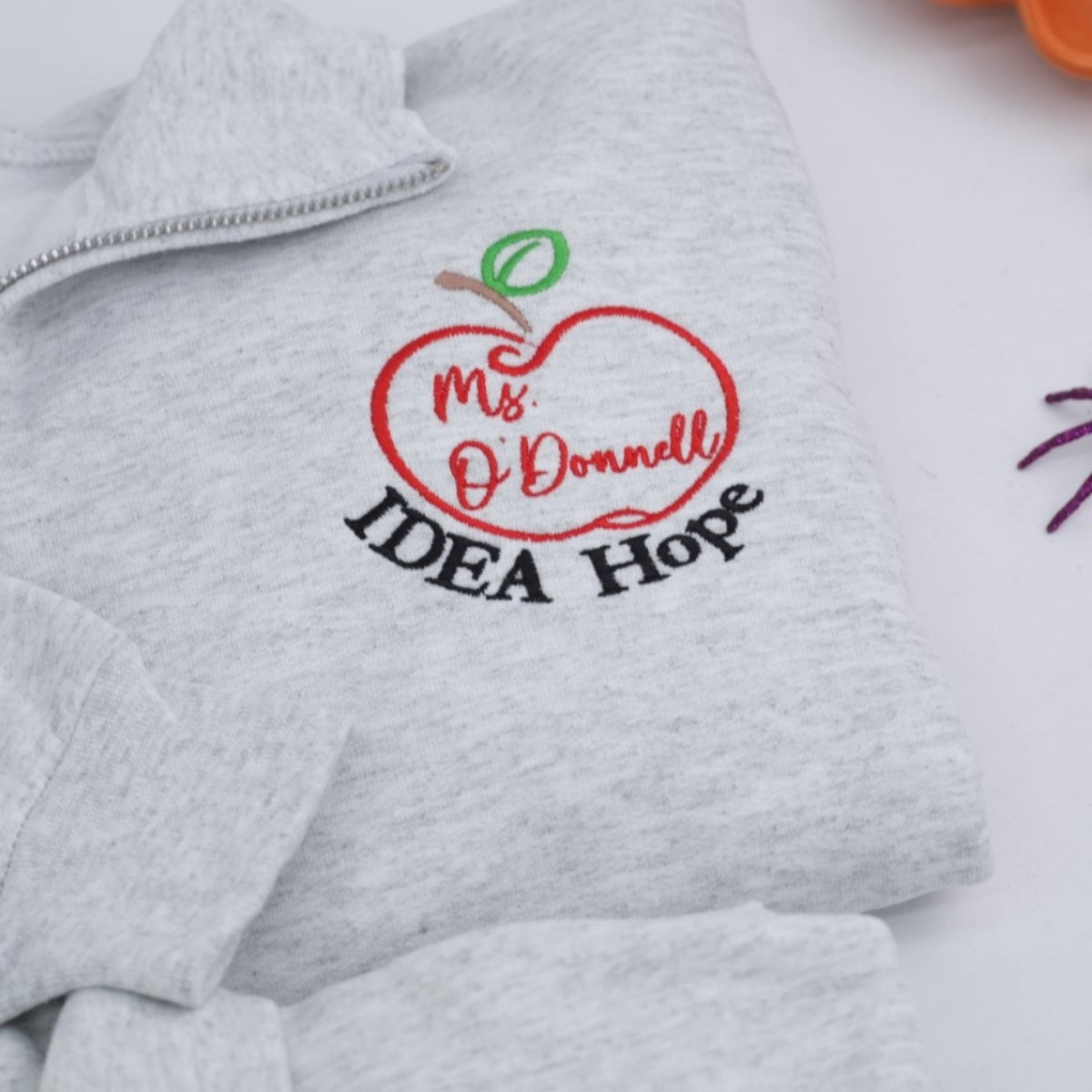 Individuell bestickte Engel- und Dämonenkatze-Kapuzenpullover für Paare