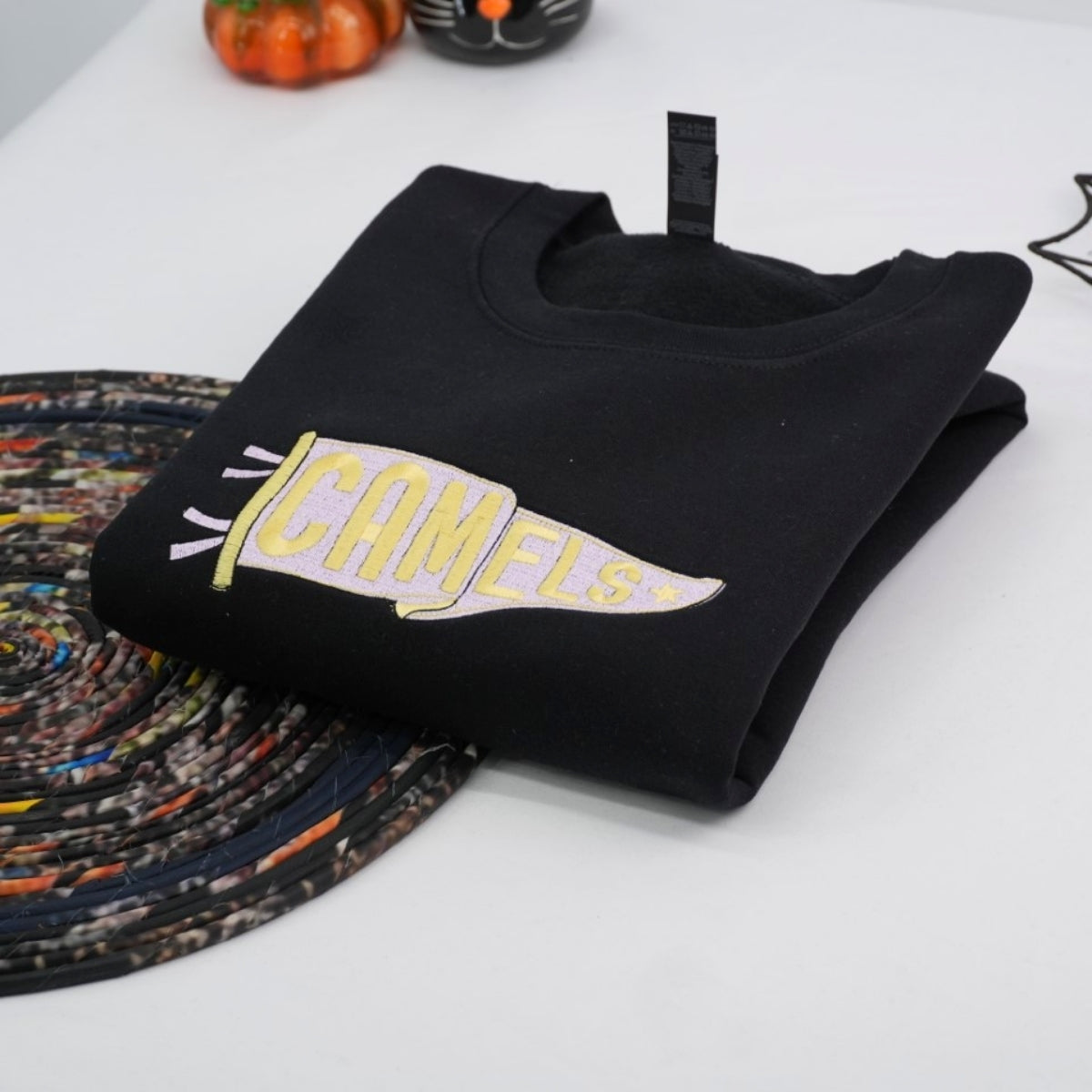 Individuell bestickte Engel- und Dämonenkatze-Kapuzenpullover für Paare