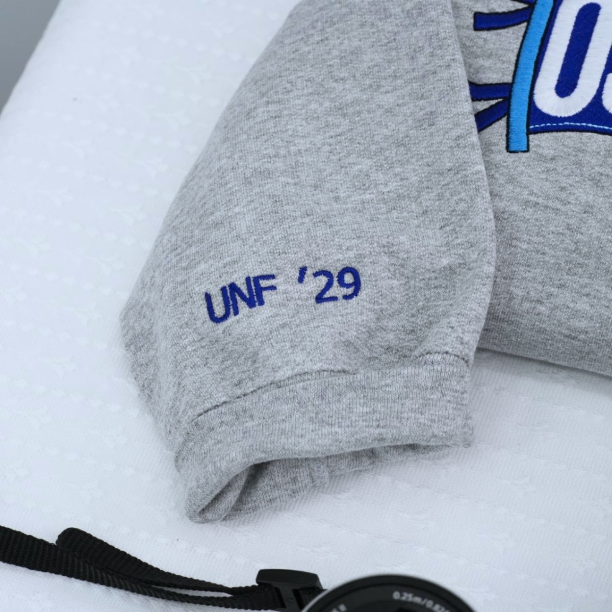 Individuell bestickte Engel- und Dämonenkatze-Kapuzenpullover für Paare