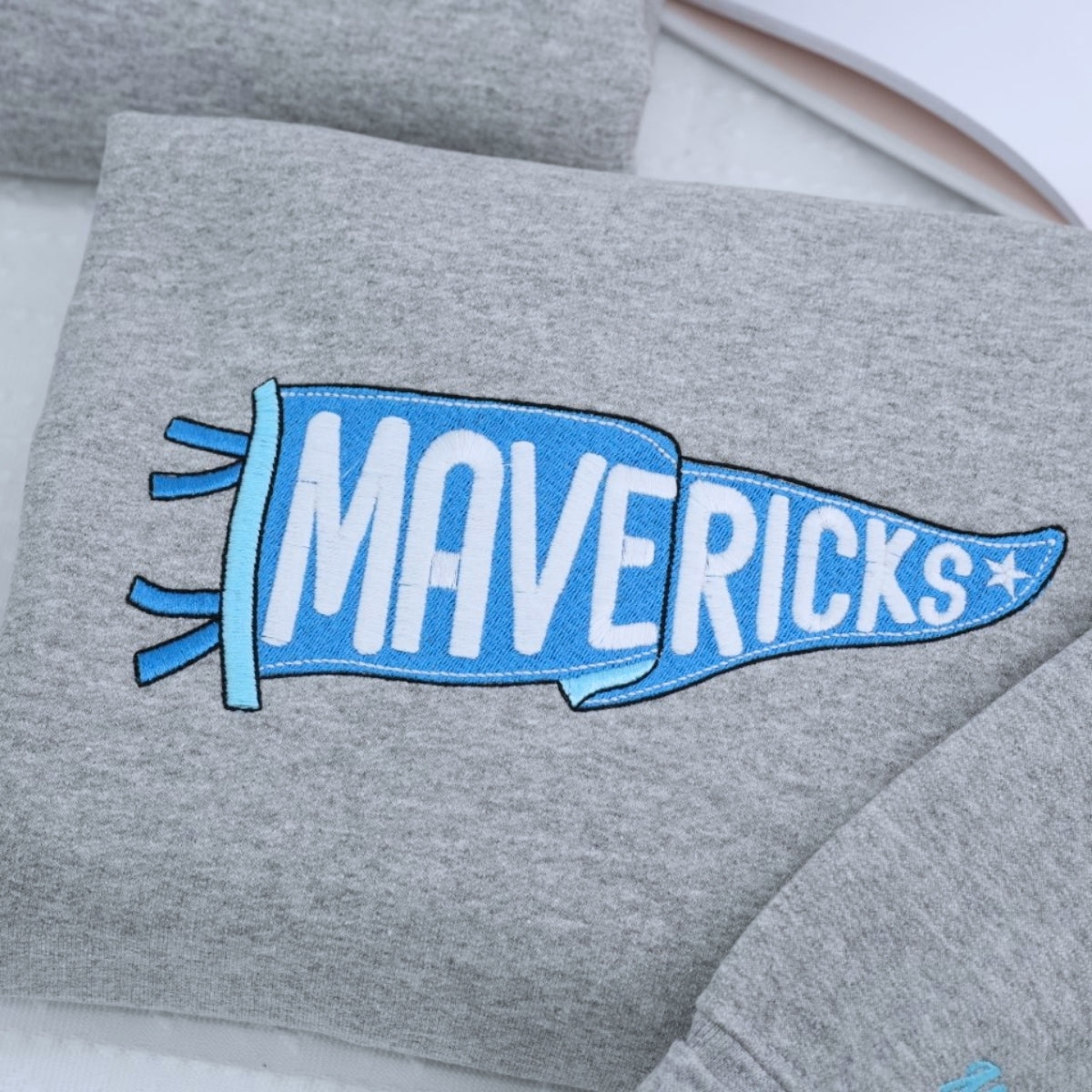 Individuell bestickte Engel- und Dämonenkatze-Kapuzenpullover für Paare