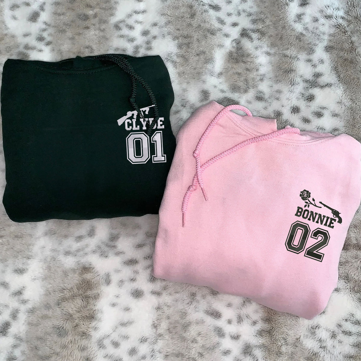 Bestickte Bonnie und Clyde Varsity Hoodies oder Sweatshirts